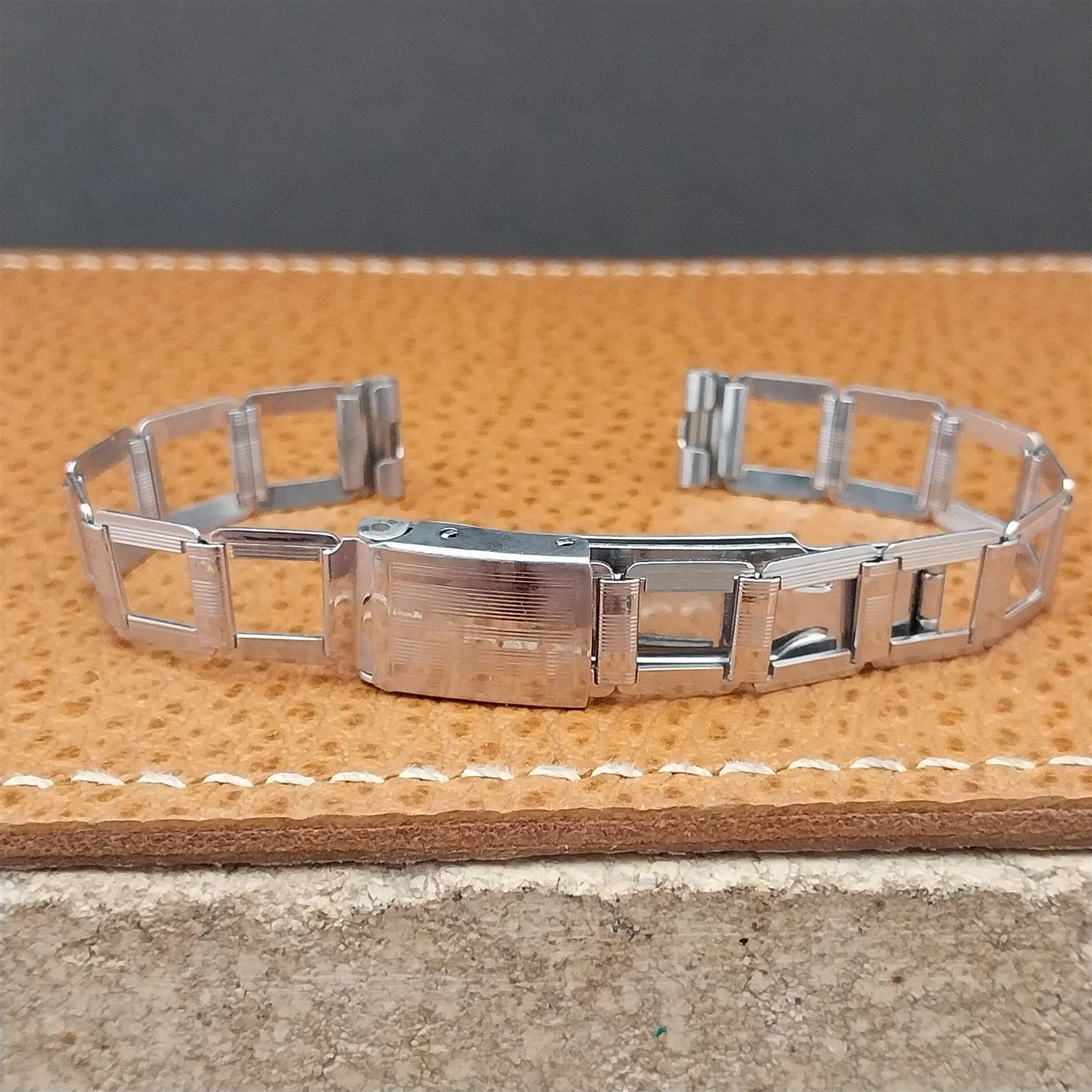 1930s Art Deco Dox-Ova Chromium Plated Ladder Link Womens nos Vintage Watch Band