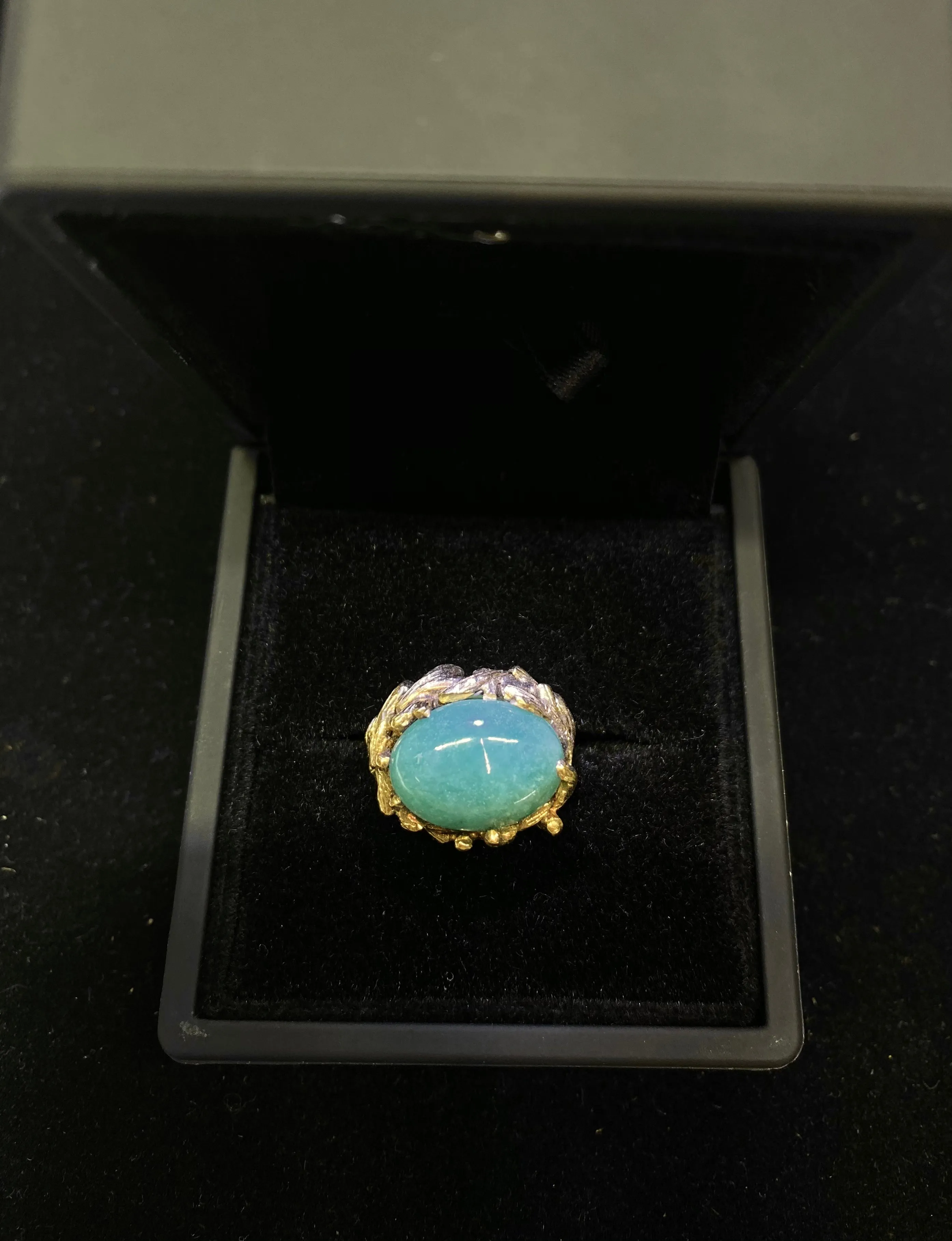 1930’sBeautiful Antique 10 ct. Jade 18K Yellow Gold Ring - $15K Appraisal Value w/CoA}