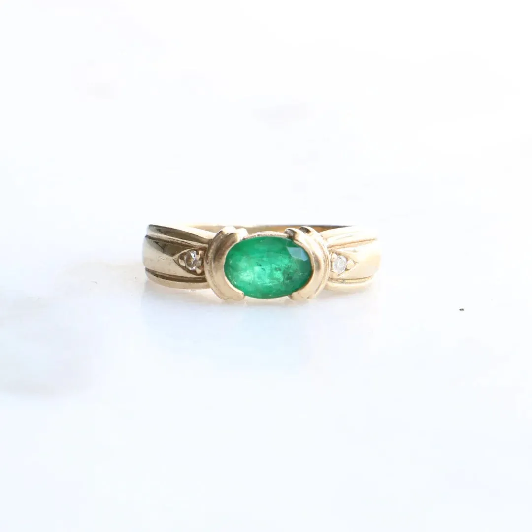 9CT GOLD EMERALD RING ASC5157