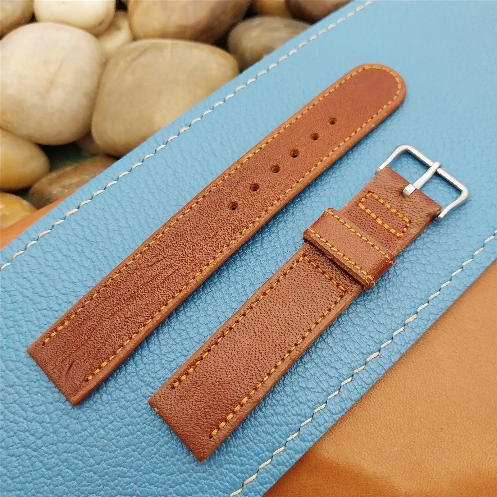 A-11 Elgin Buckle & Redwood Saddle Leather 1940s-1950s Unused Vintage Watch Band