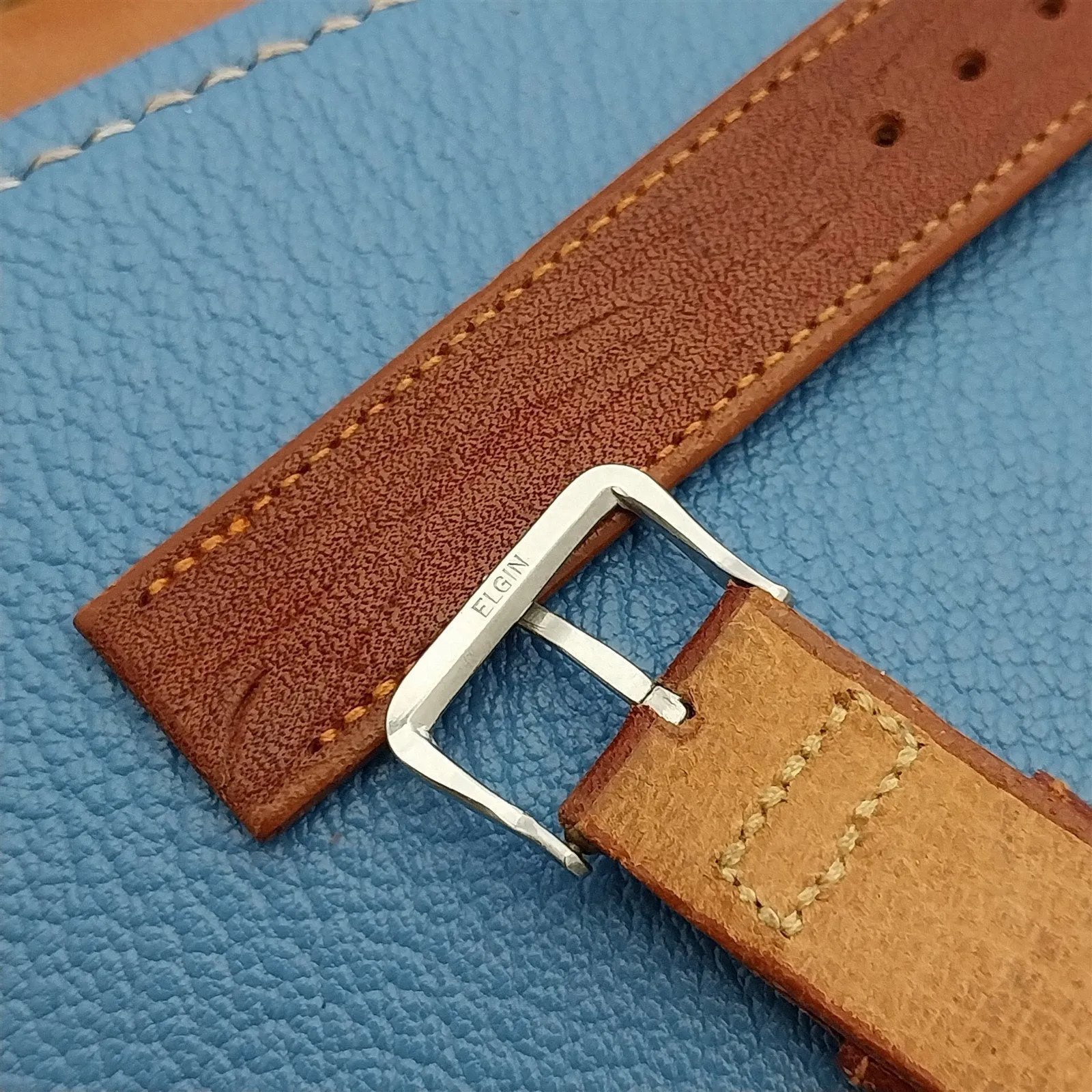 A-11 Elgin Buckle & Redwood Saddle Leather 1940s-1950s Unused Vintage Watch Band