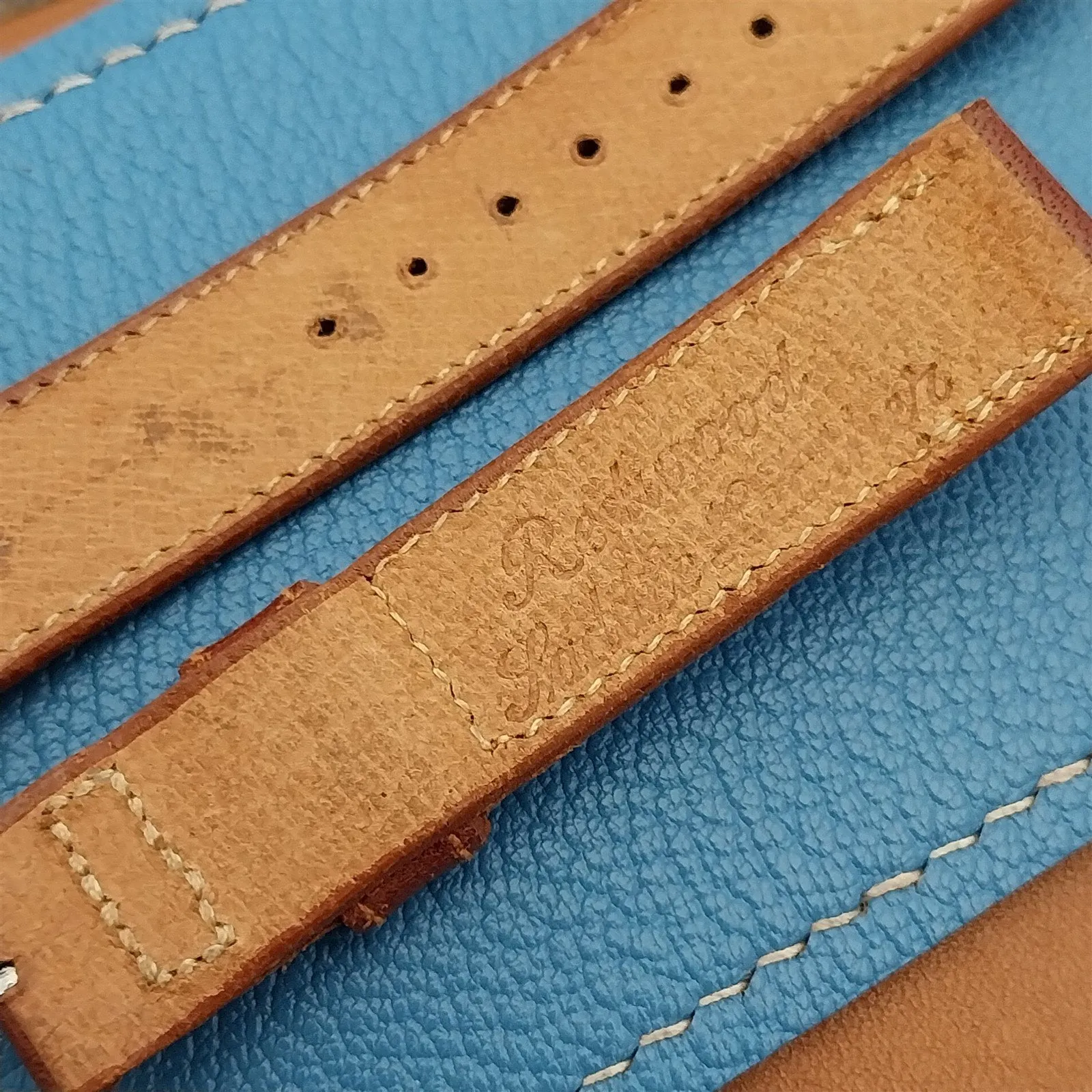 A-11 Elgin Buckle & Redwood Saddle Leather 1940s-1950s Unused Vintage Watch Band
