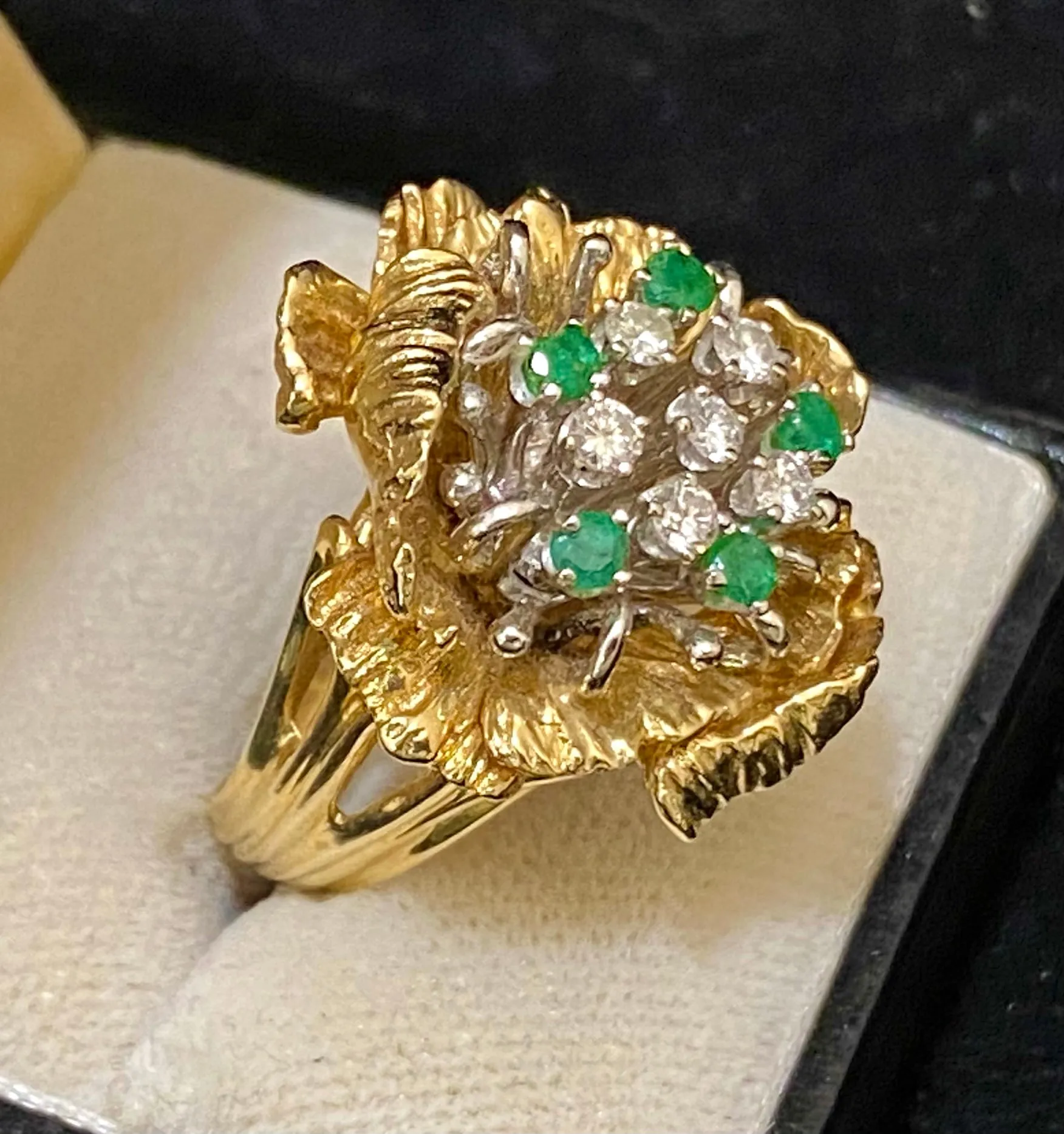 Buccellati Style European Design Solid Yellow Gold with Emerald & Diamond Flower Ring - $12K Appraisal Value w/ CoA }