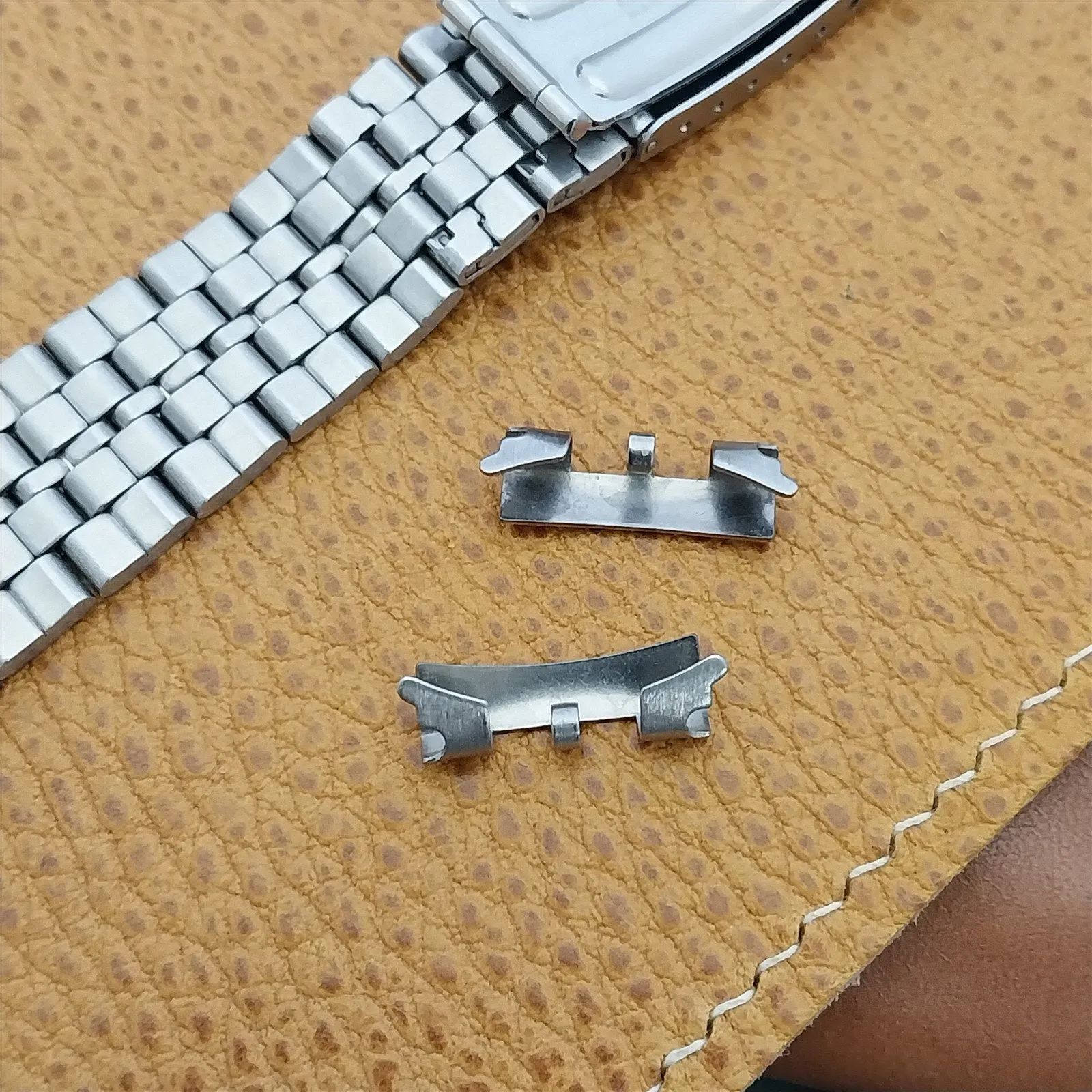 Bulova 18mm Stainless Steel Skindiver nos Unused 1970s Vintage Watch Band