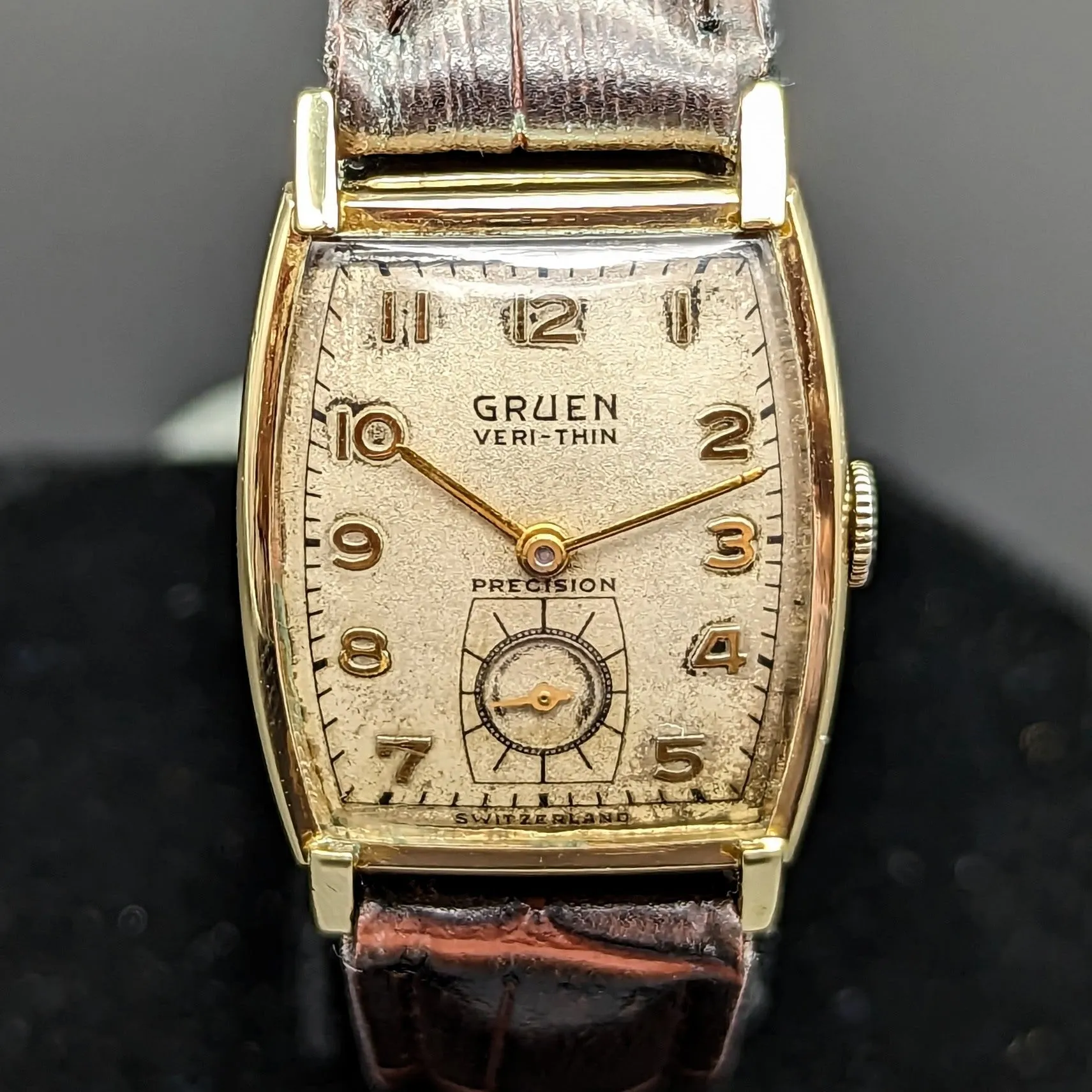 GRUEN Precision Wristwatch 14K GOLD Swiss Cal. 430 17 Jewel Vintage Watch