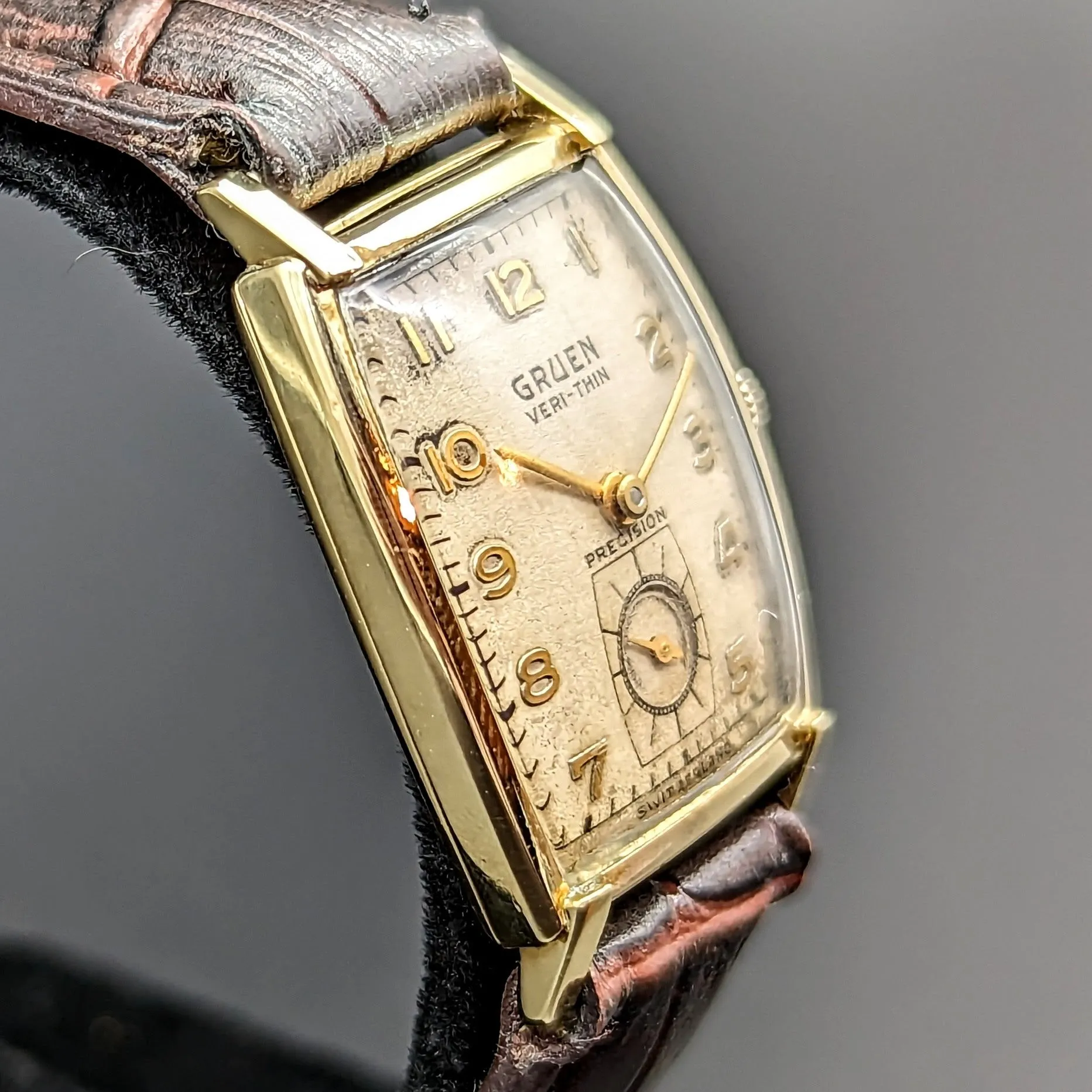 GRUEN Precision Wristwatch 14K GOLD Swiss Cal. 430 17 Jewel Vintage Watch