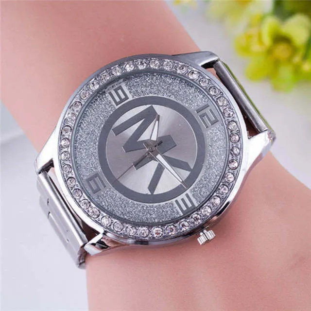 Luxury Ladies Fashion Full Diamond Quartz Watch