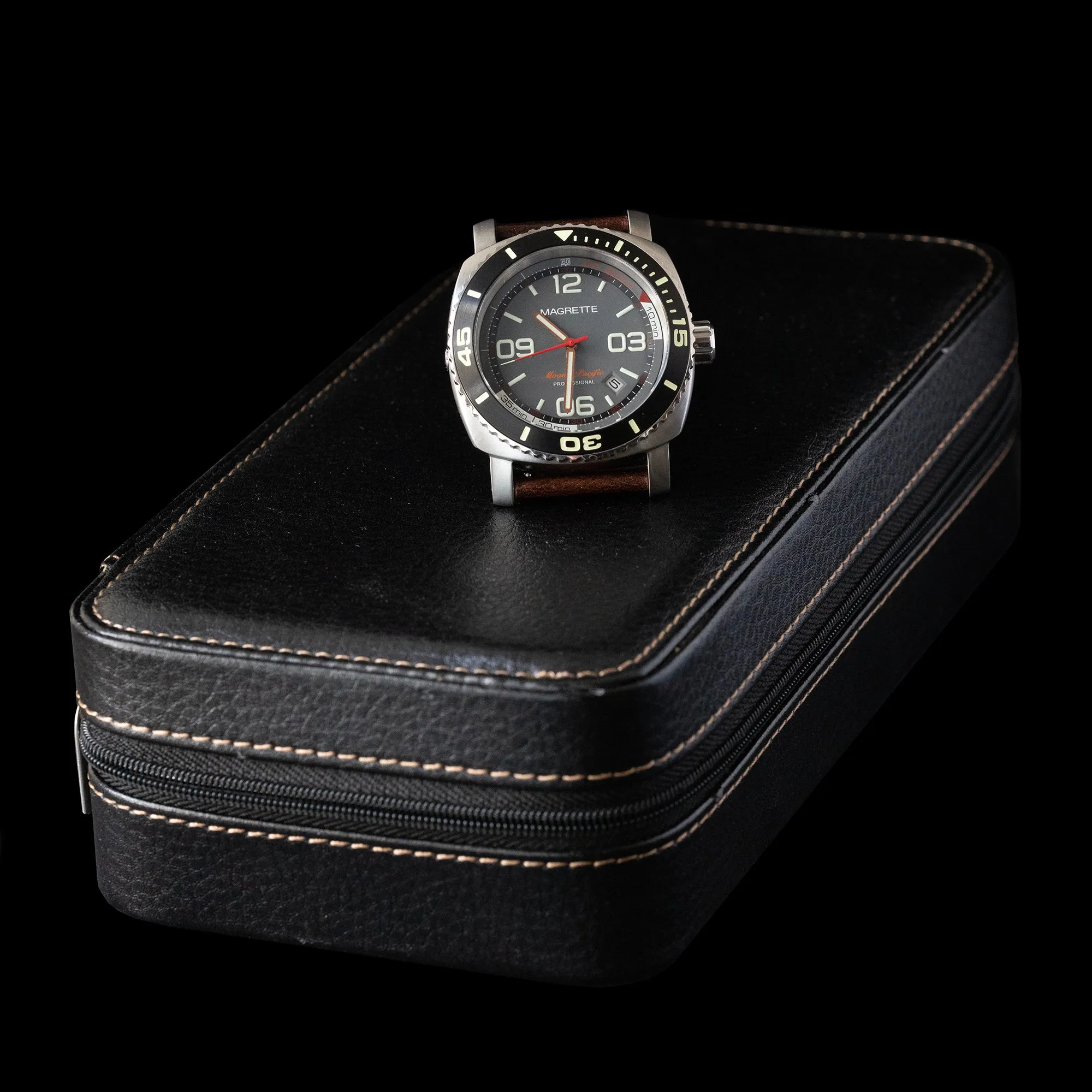 Magrette - Moana Pacific Professional Grey (NEW OLD STOCK)