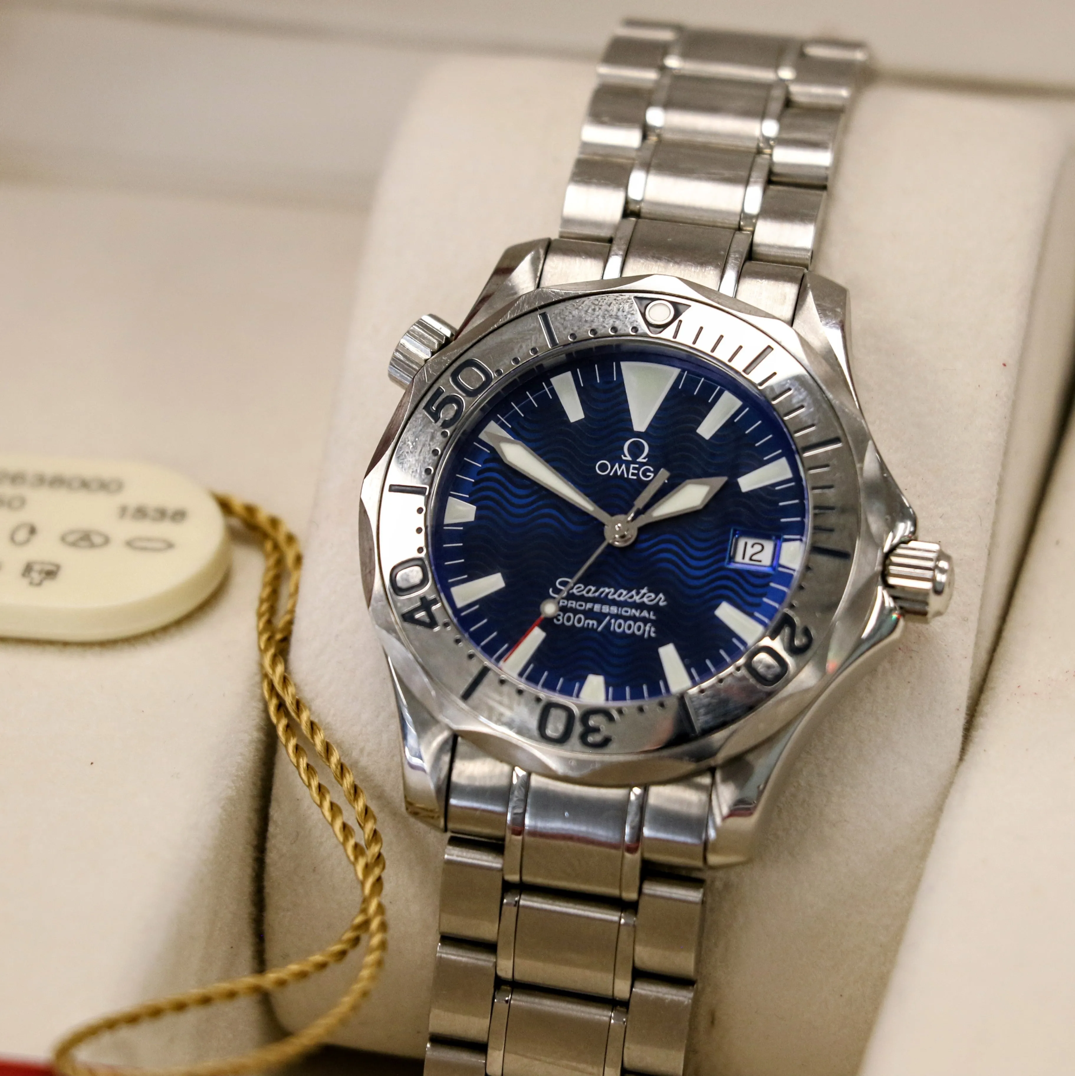 OMEGA Seamaster Professional Watch 36.25mm Ref. 2263.80.00 ALL Original, Box & Papers! Quartz Wristwatch
